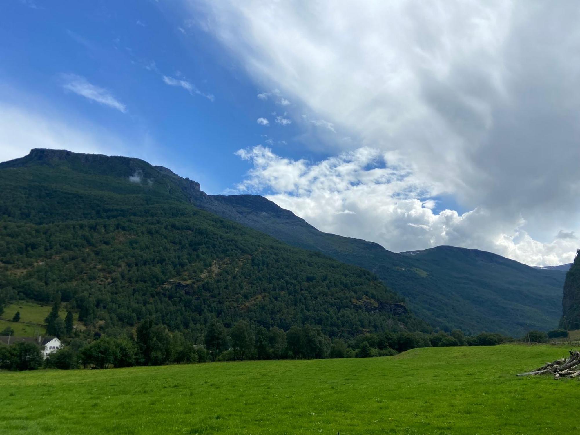 Brekke Gard Hostel Flåm Buitenkant foto