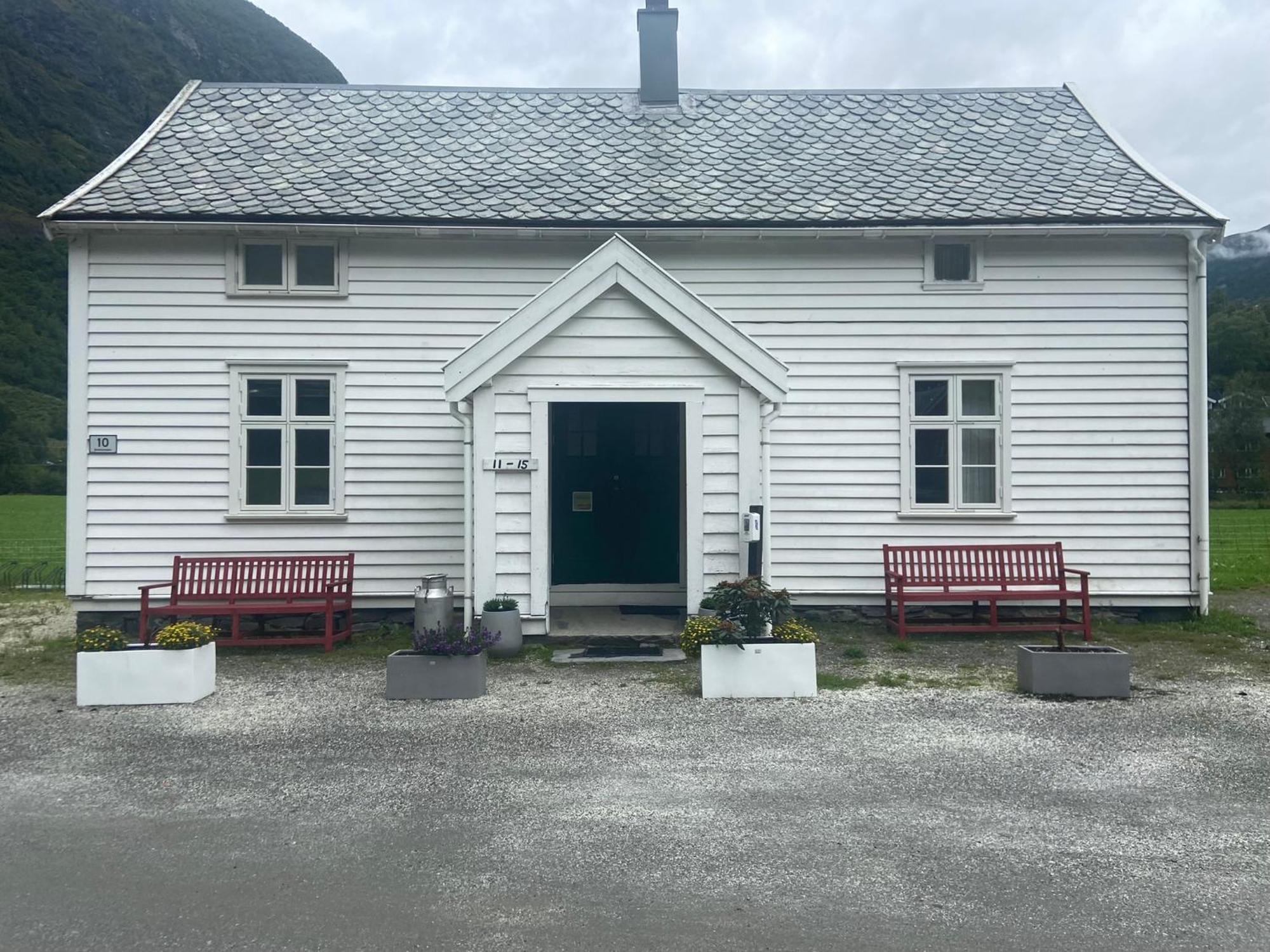 Brekke Gard Hostel Flåm Buitenkant foto