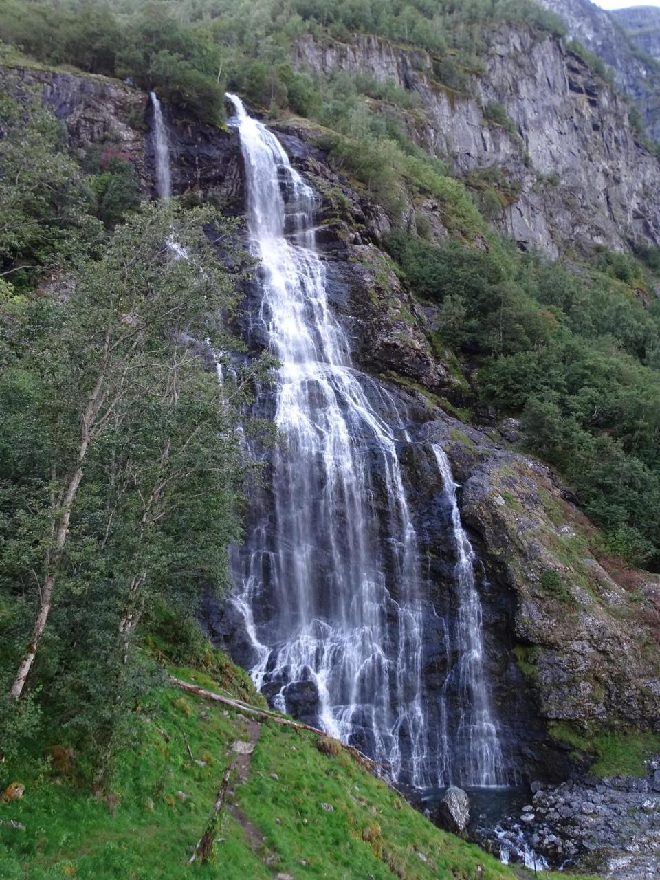 Brekke Gard Hostel Flåm Buitenkant foto