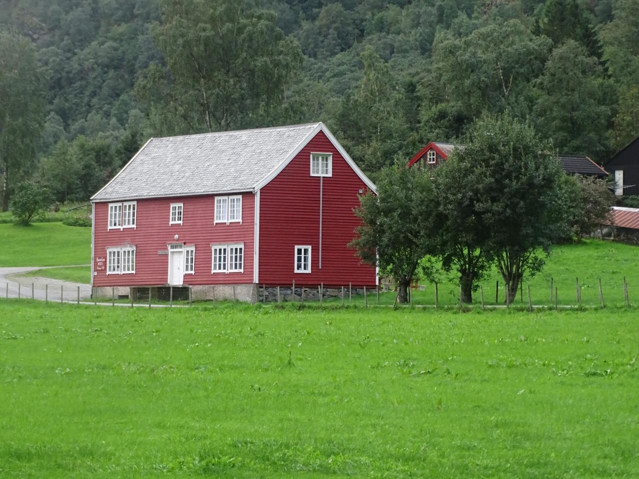 Brekke Gard Hostel Flåm Buitenkant foto